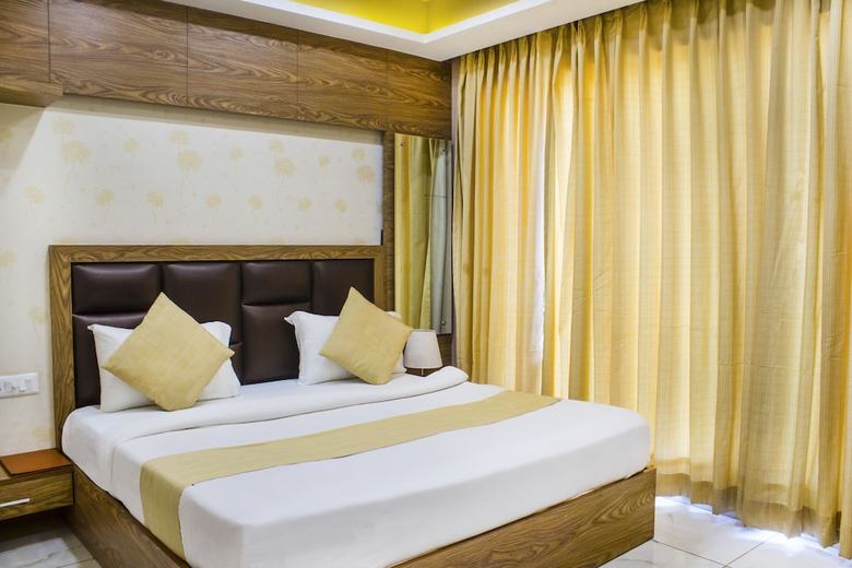 Hotel Ap Holiday Inn