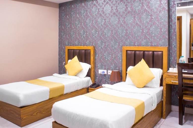 Hotel Ap Holiday Inn