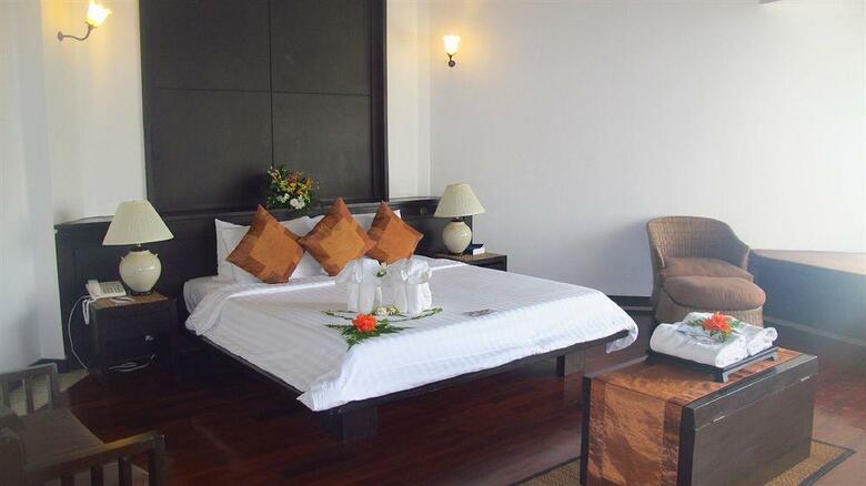 Hotel Peace Laguna Resort & Spa