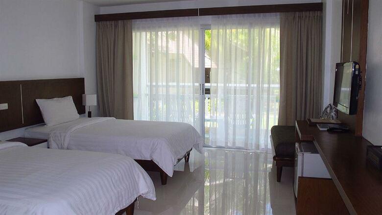 Hotel Peace Laguna Resort & Spa