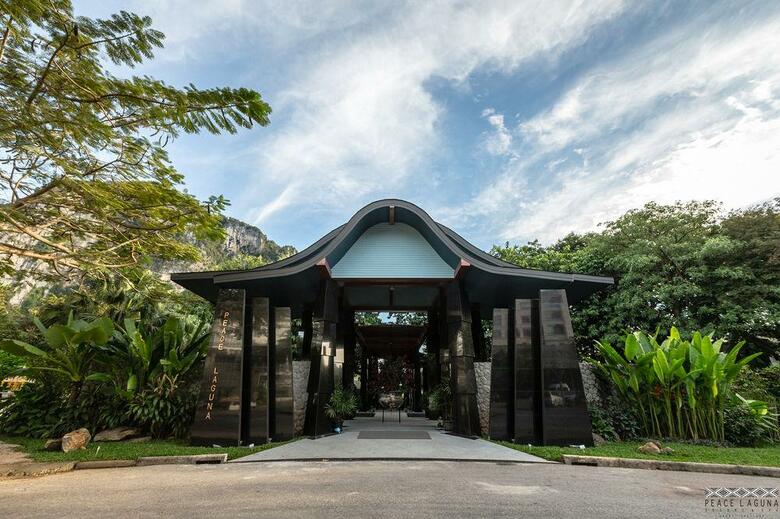 Hotel Peace Laguna Resort & Spa