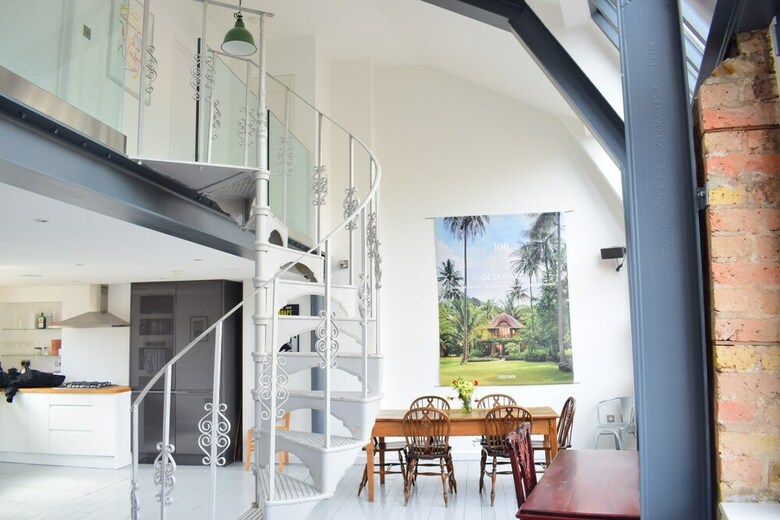 Apartamentos 2 Bedroom Loft Flat In Hammersmith