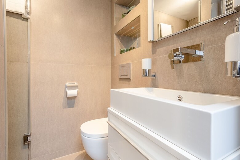 Kings Cross House Sleeps 6