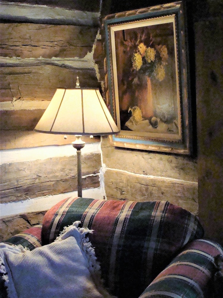 Dehart Cabin