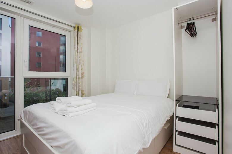 2 Bedroom Apartment With Balcony