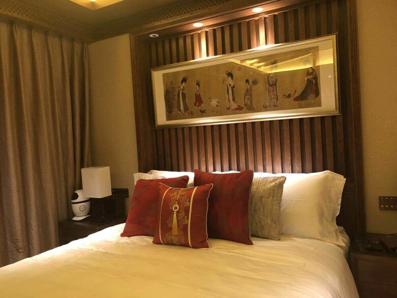 Hotel Perched Memory