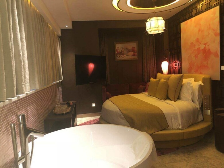 Hotel Perched Memory