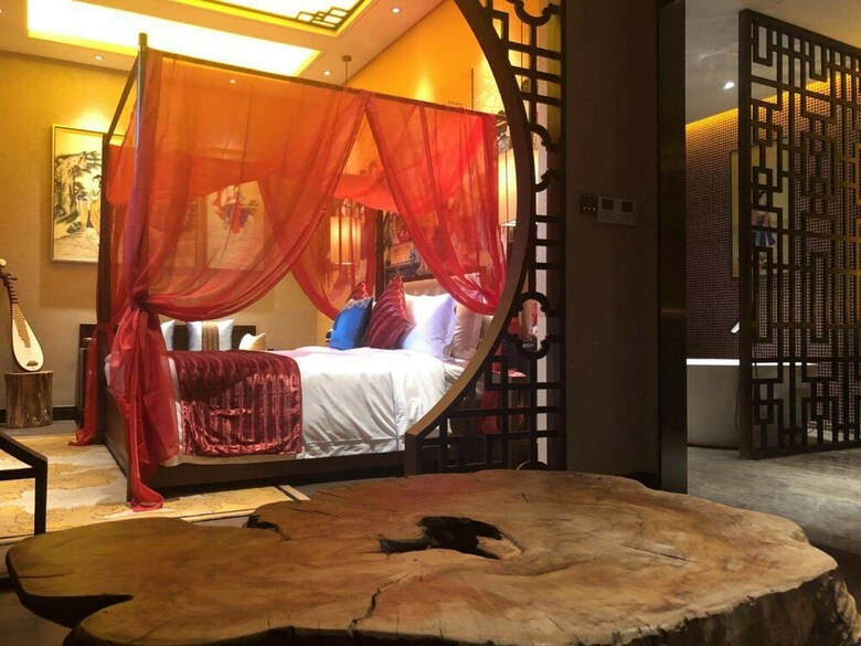 Hotel Perched Memory