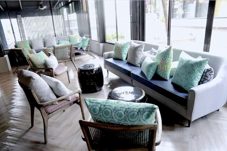 Hostal Ang Mor Lao Poshtel - Adults Only