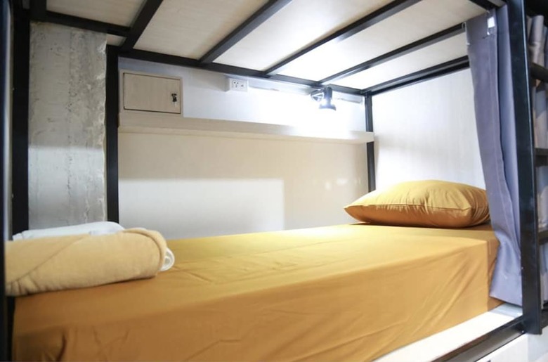 Hostal Ang Mor Lao Poshtel - Adults Only