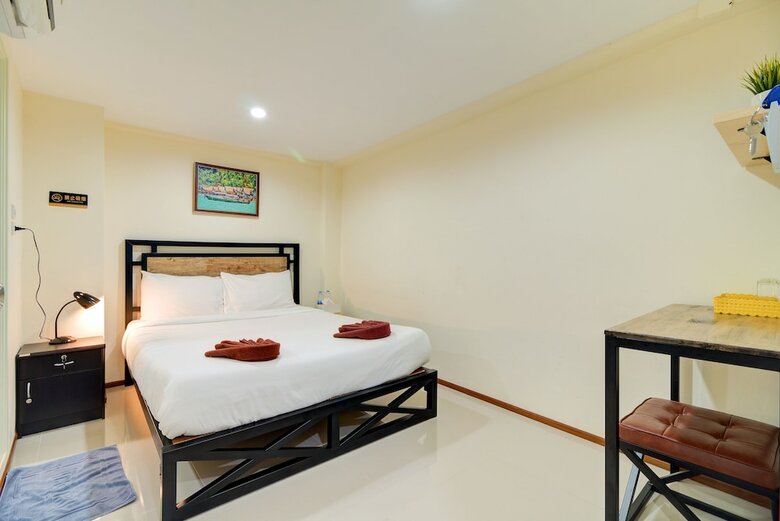 Hotel Red Pin Inn