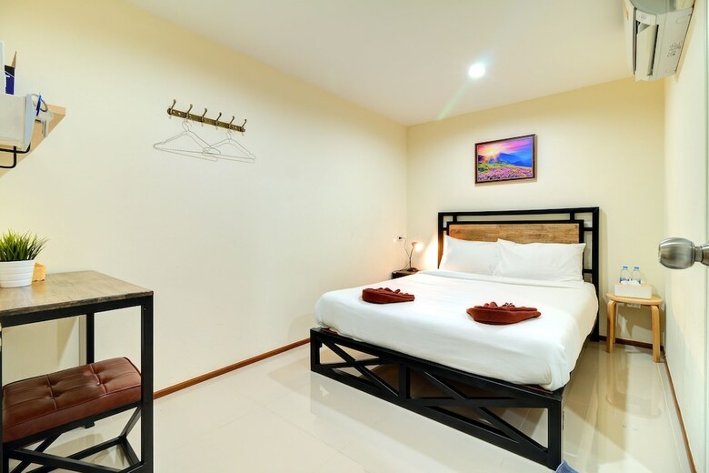 Hotel Red Pin Inn