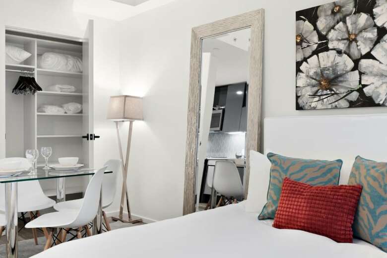 Aparthotel Global Luxury Suites In South End