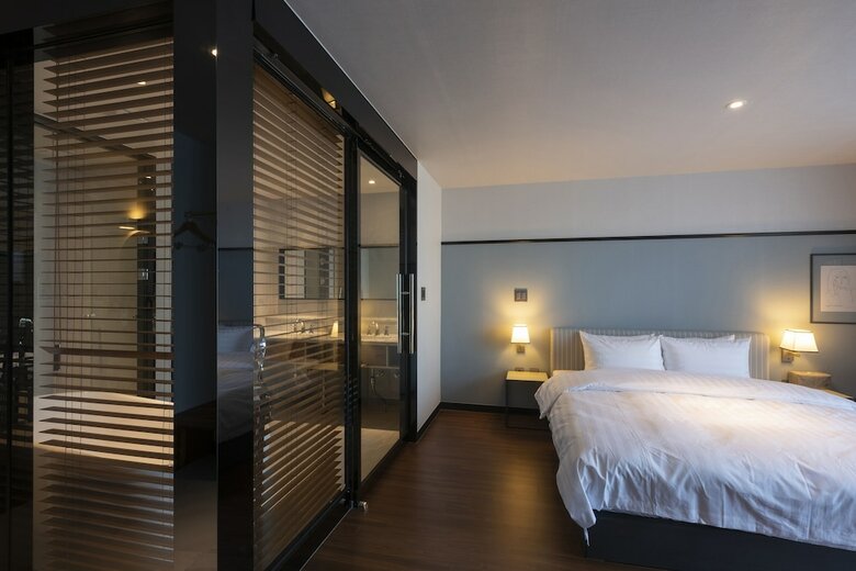 Hotel Sinho Brown-dot