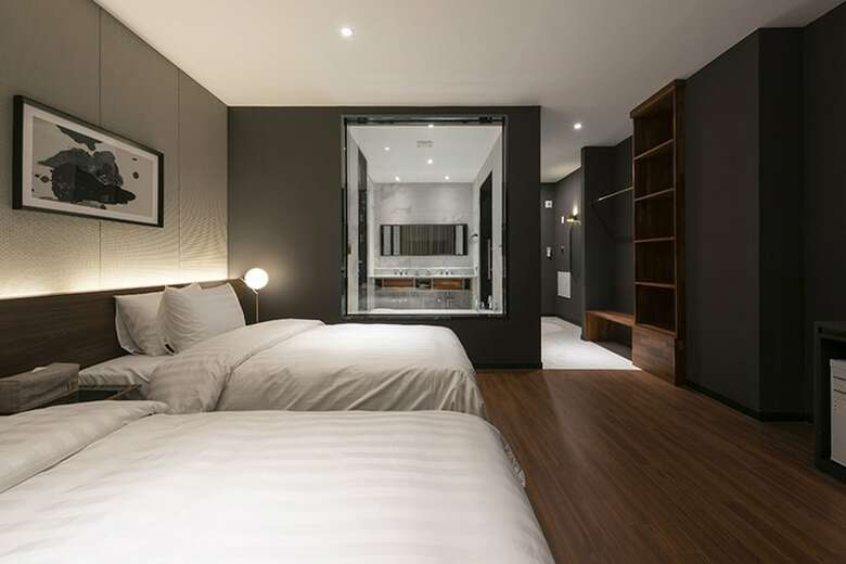 Hotel Sinho Brown-dot