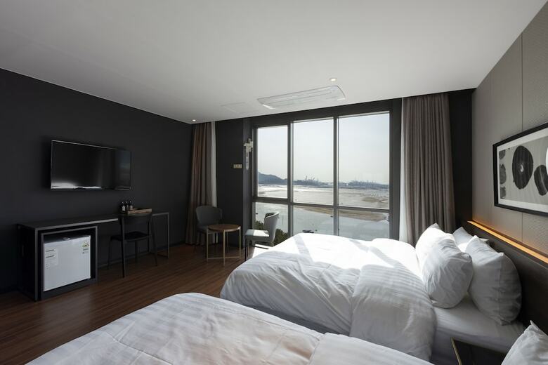 Hotel Sinho Brown-dot
