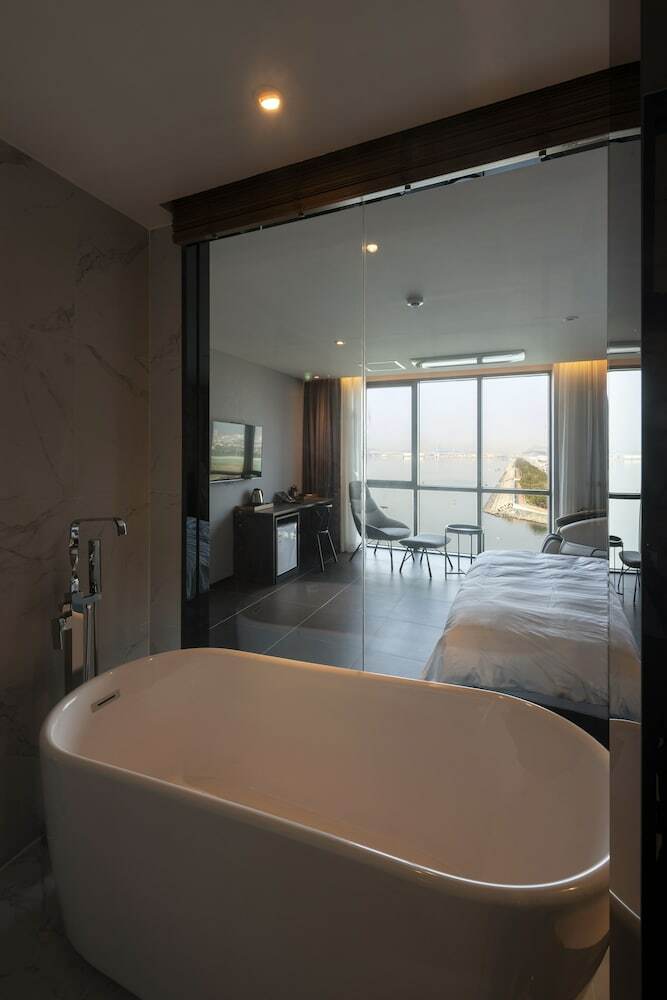 Hotel Sinho Brown-dot