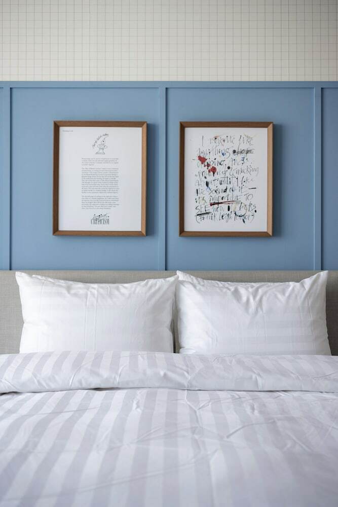 Hotel Sinho Brown-dot
