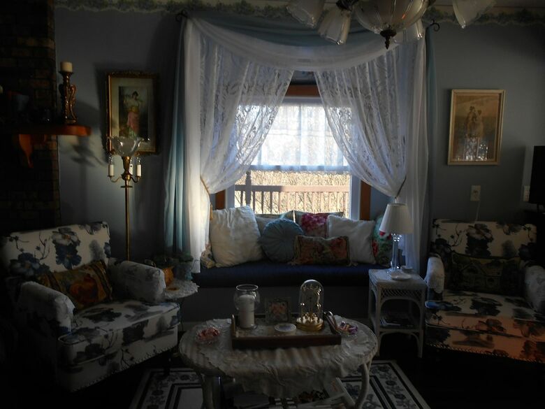 Lake Valley Legends B&B
