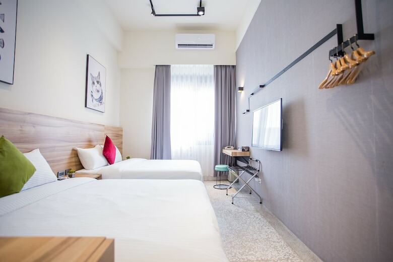 Rainbow Hotel
