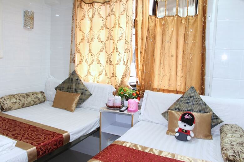 Hotel Strawberry Guest House