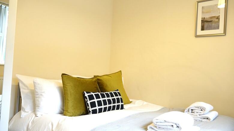 Residencia Heathrow Ensuites Rooms