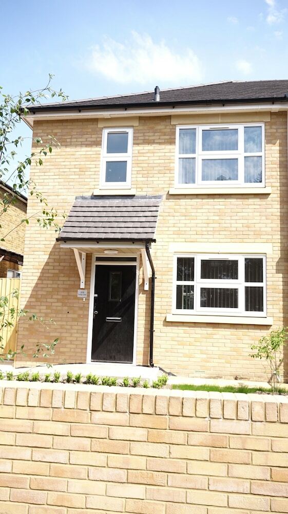 Residencia Heathrow Ensuites Rooms