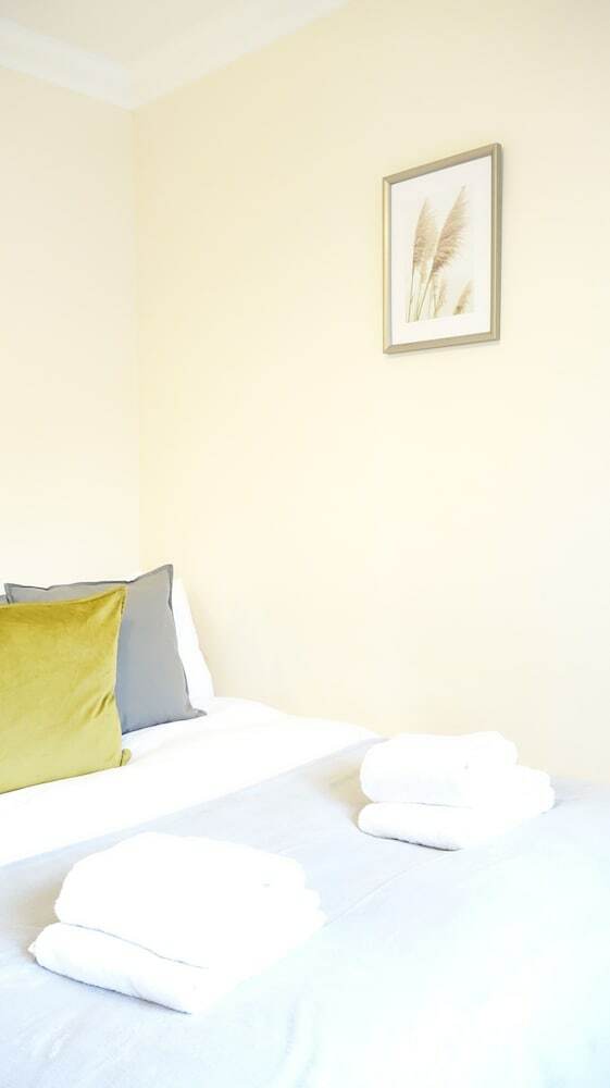 Residencia Heathrow Ensuites Rooms