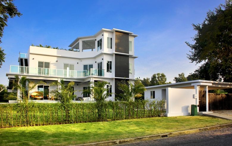 Green View Villas