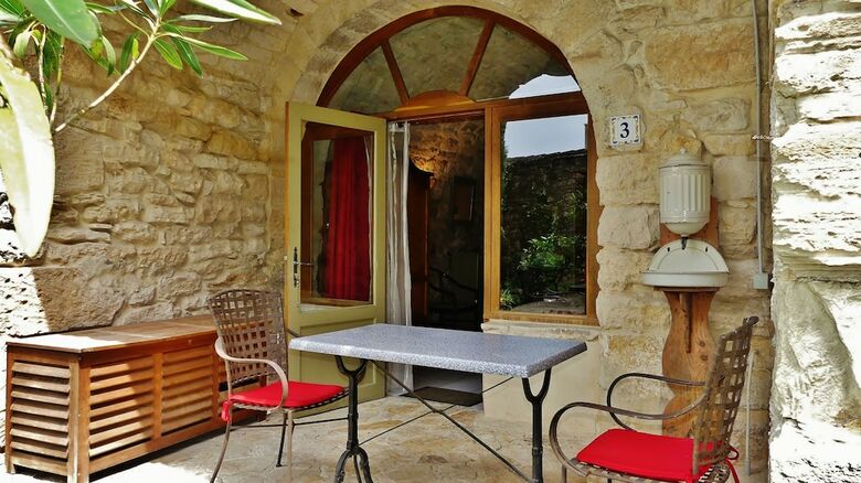 Bed & Breakfast Mas Escombelle Chambre D'h�te