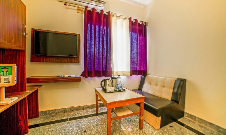 Hotel Treebo R S Palace Pushkar