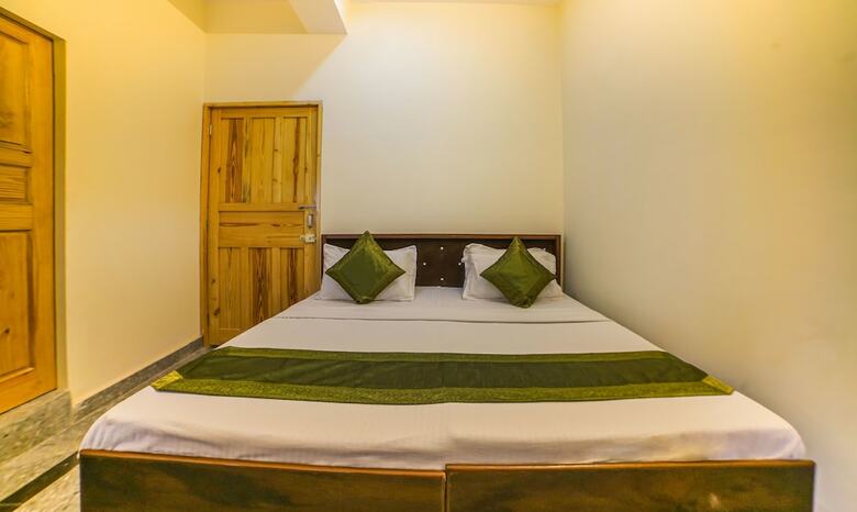 Hotel Treebo R S Palace Pushkar