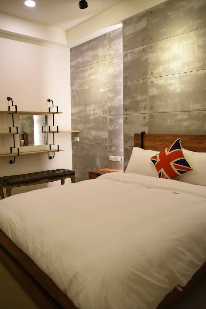Shu Shen Praise B&B