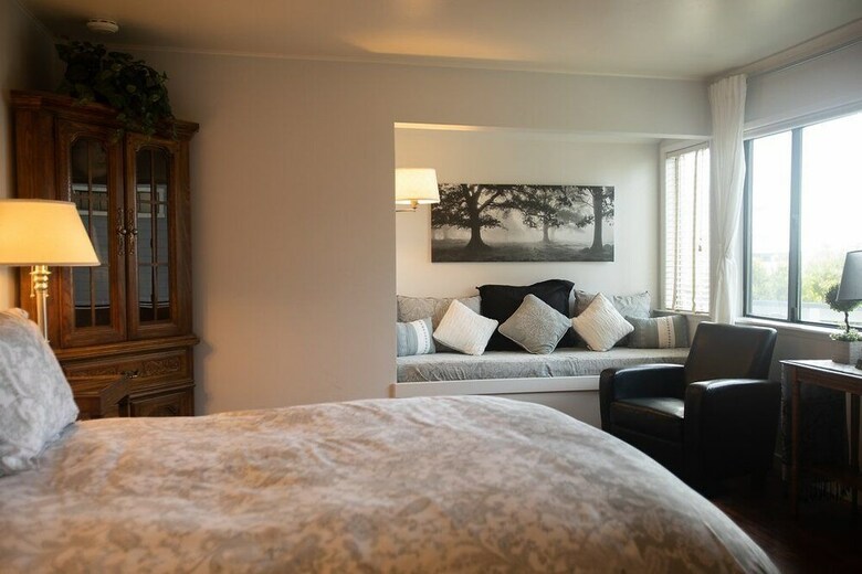 Bed & Breakfast Agate Cove Inn