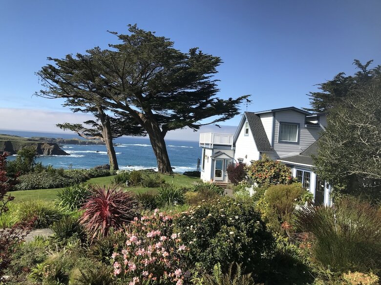 Bed & Breakfast Agate Cove Inn