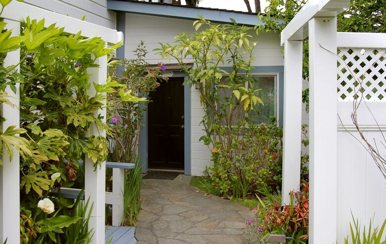 Bed & Breakfast Agate Cove Inn