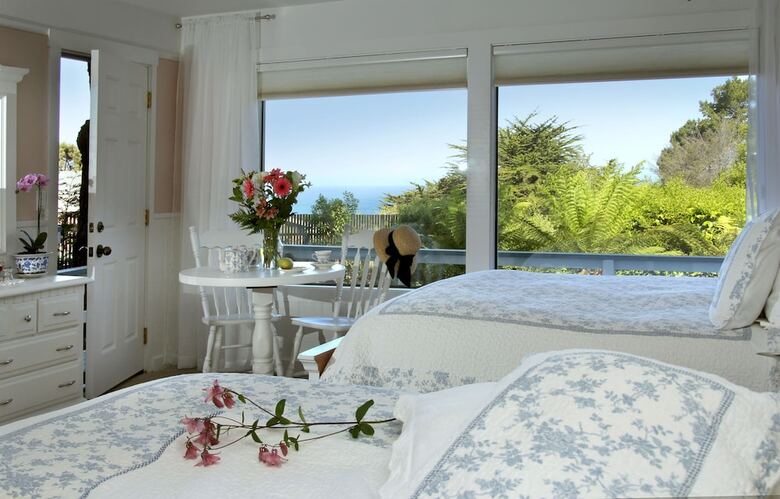 Bed & Breakfast Agate Cove Inn