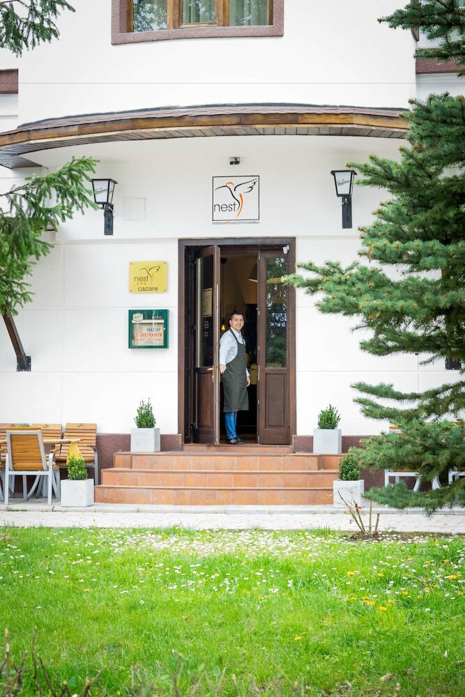 Hotel Nest