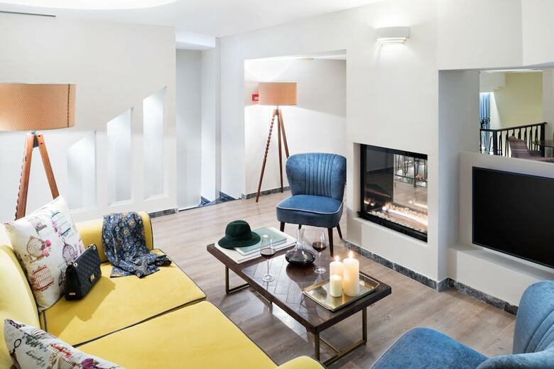 Hotel Legacy Gastro Suites