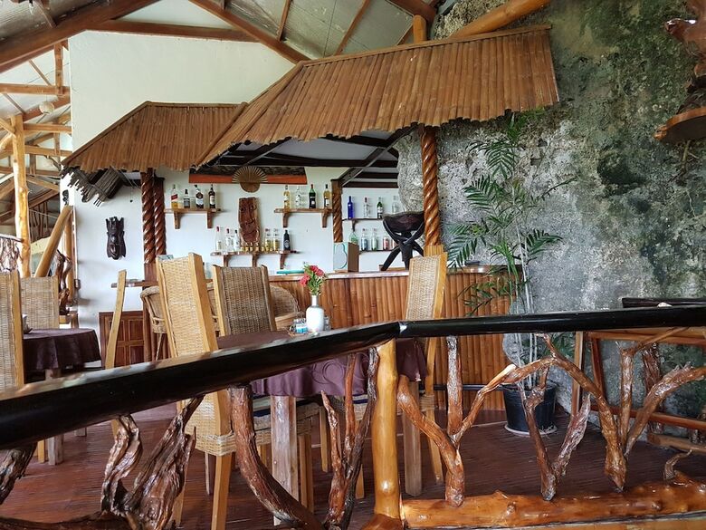 Hotel Kalachuchi Beach Resort