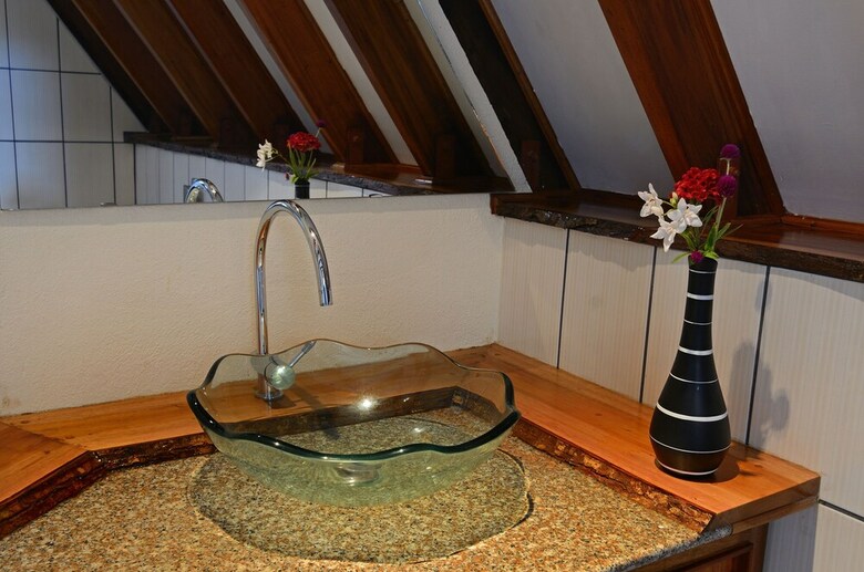 Hotel Kalachuchi Beach Resort