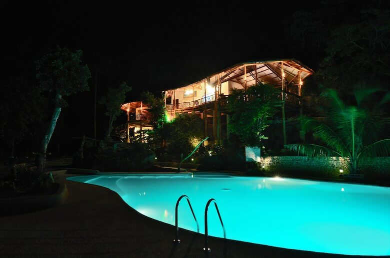Hotel Kalachuchi Beach Resort