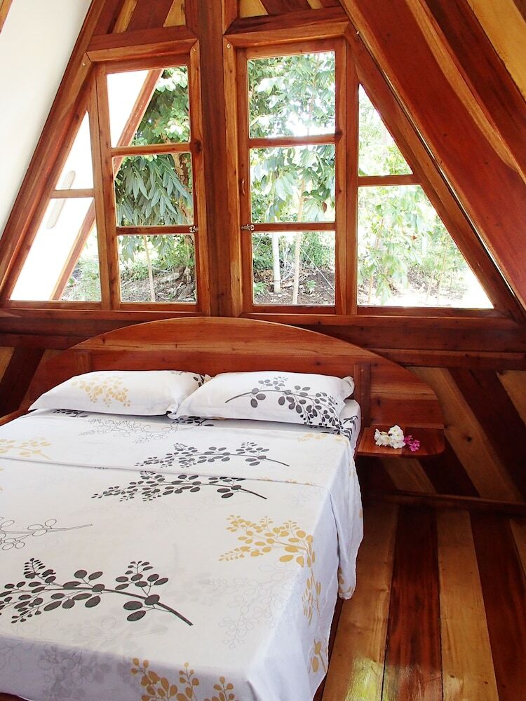 Hotel Kalachuchi Beach Resort