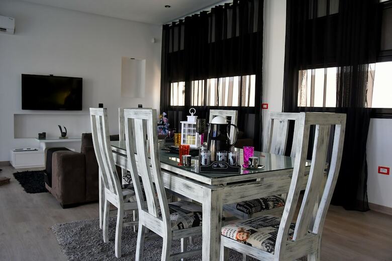 Villa Limo's House