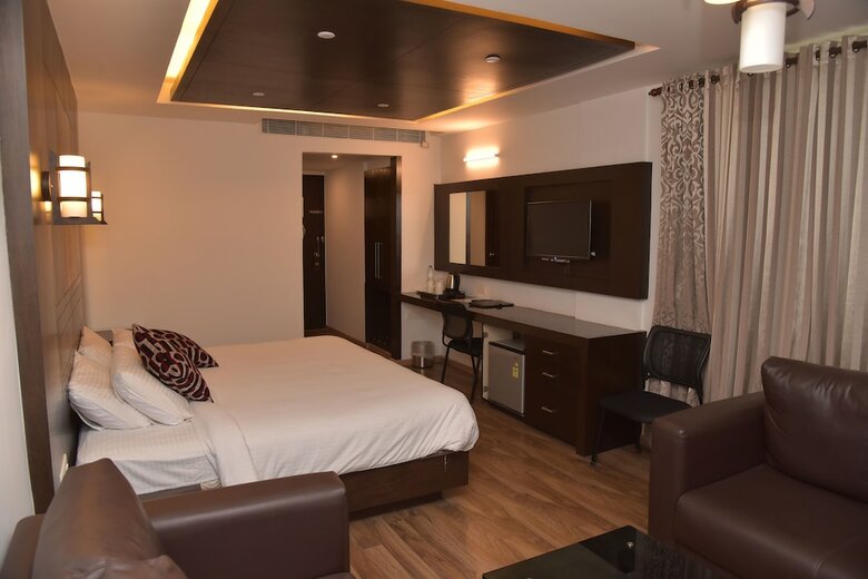 Hotel Armani Residency