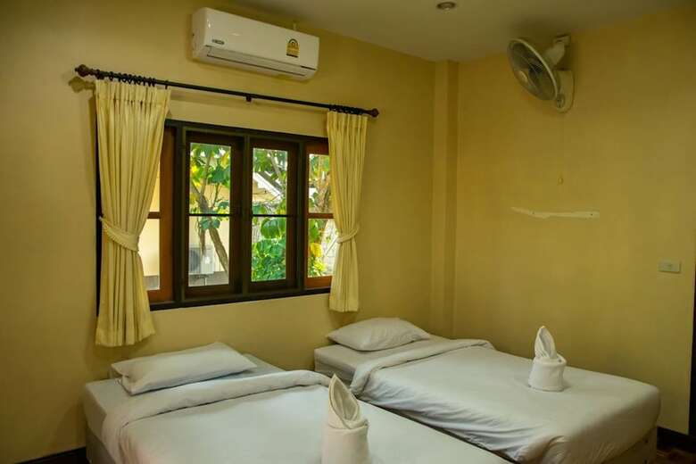 Hotel Monkey House 2