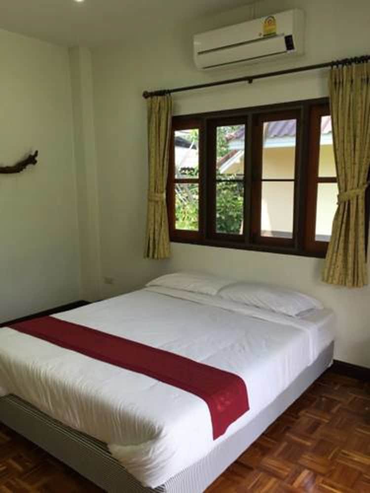 Hotel Monkey House 2
