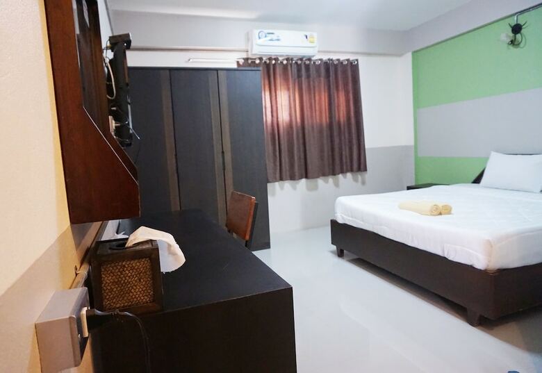 Puangpech Hotel