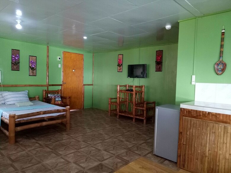 Hotel Smallfry's Beach Resort