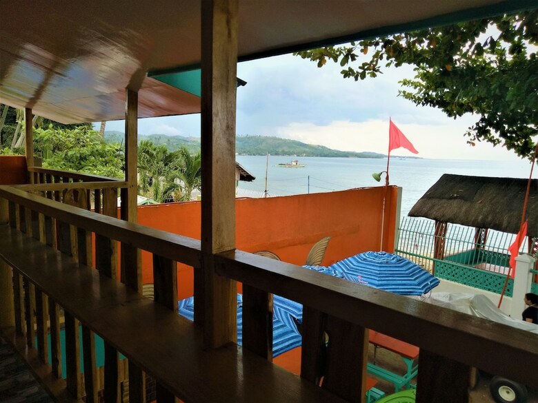 Hotel Smallfry's Beach Resort
